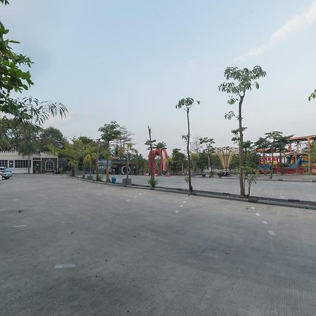 Urbanview Hotel Cianjur City Park By Reddoorz מראה חיצוני תמונה