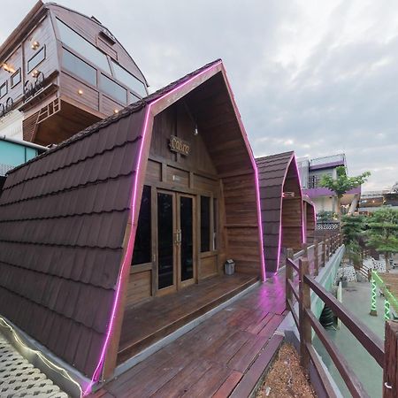 Urbanview Hotel Cianjur City Park By Reddoorz מראה חיצוני תמונה