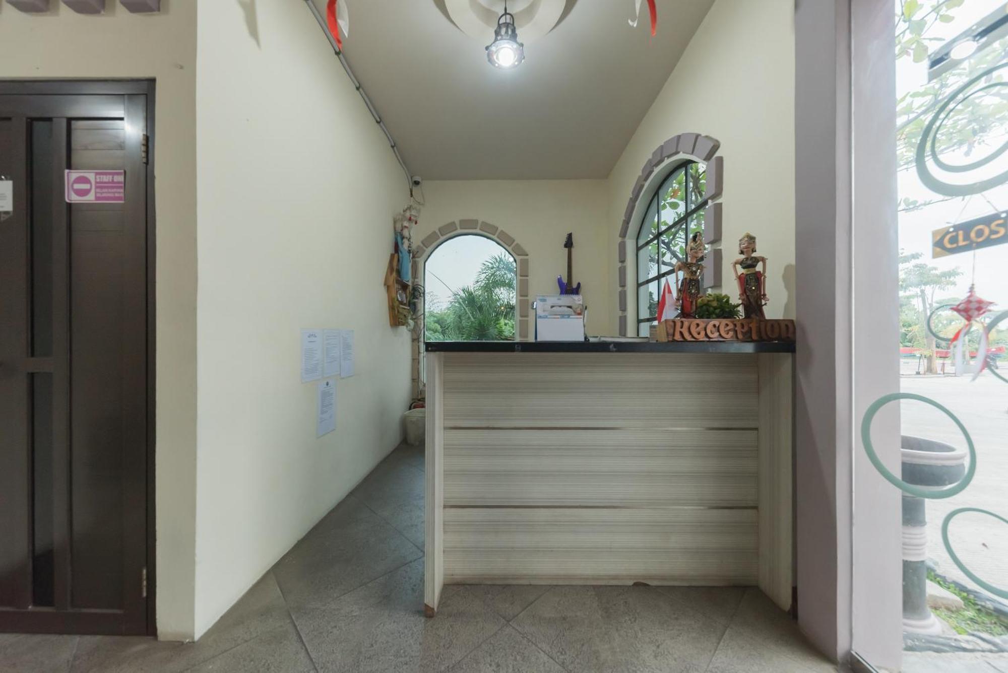 Urbanview Hotel Cianjur City Park By Reddoorz מראה חיצוני תמונה
