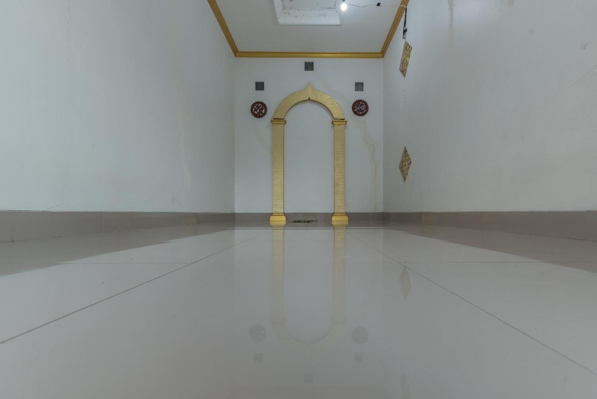 Urbanview Hotel Cianjur City Park By Reddoorz מראה חיצוני תמונה