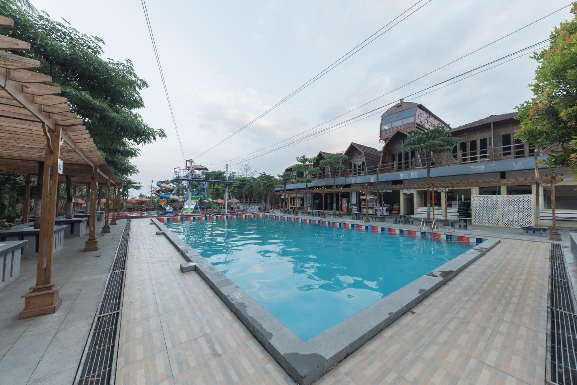 Urbanview Hotel Cianjur City Park By Reddoorz מראה חיצוני תמונה