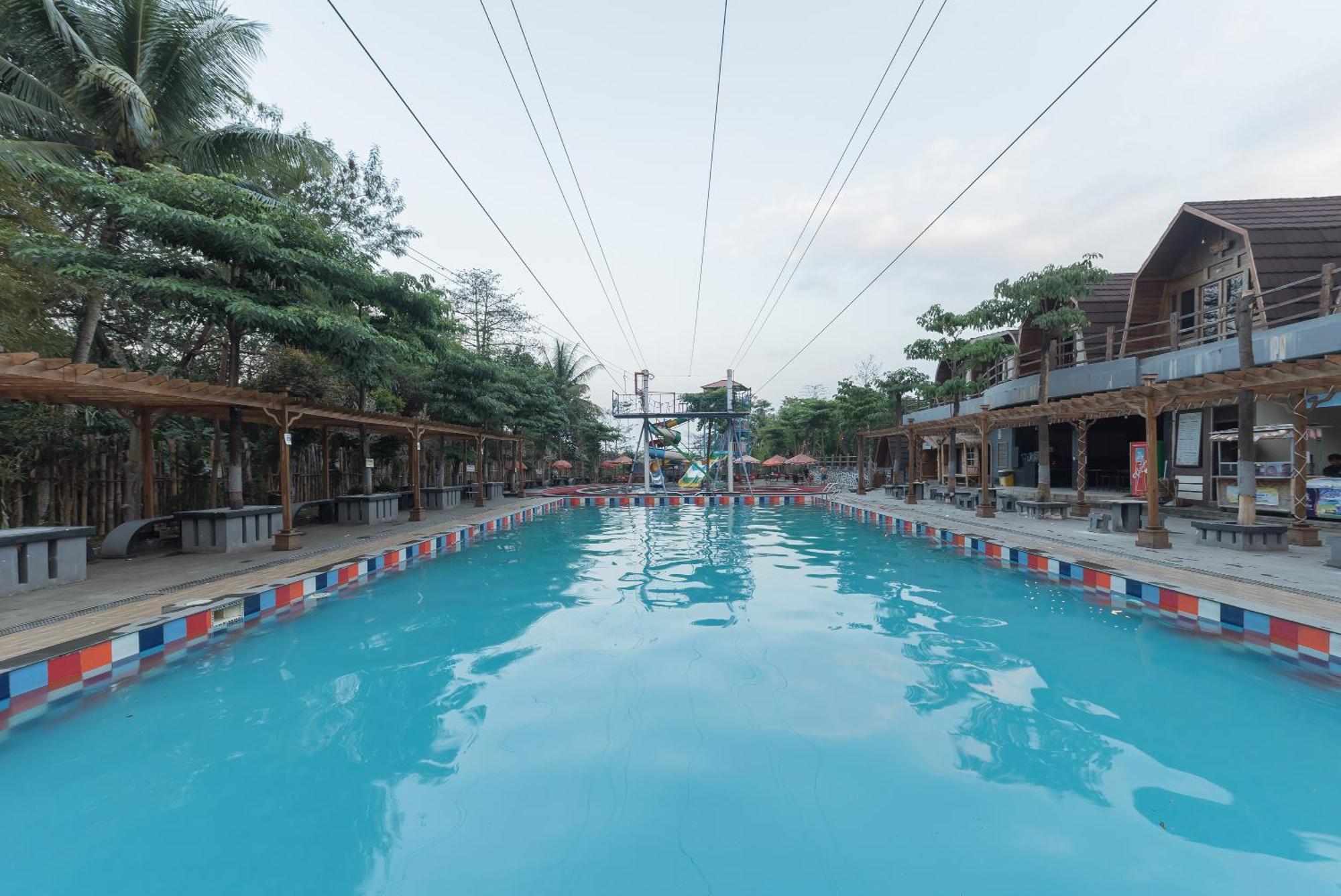 Urbanview Hotel Cianjur City Park By Reddoorz מראה חיצוני תמונה