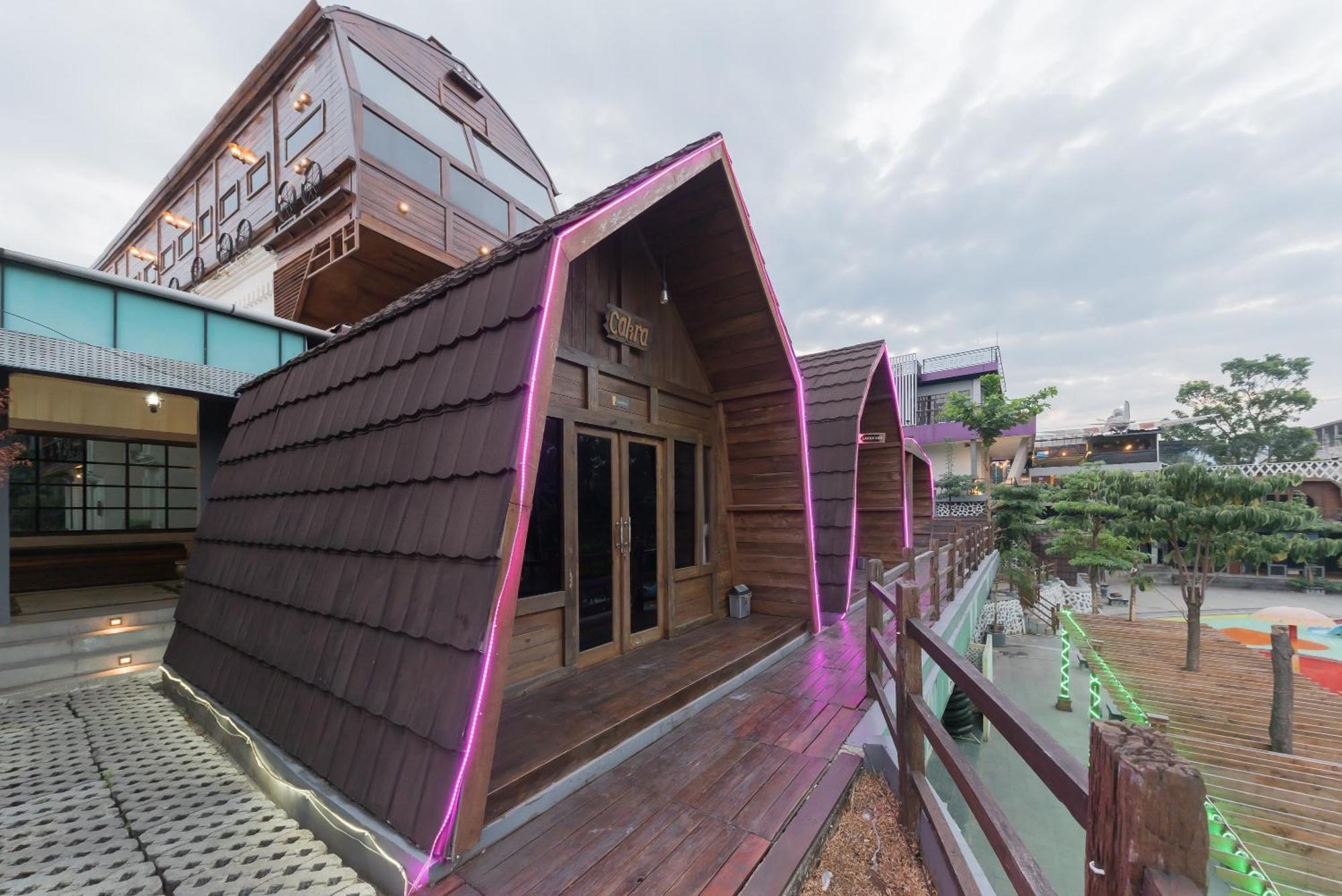 Urbanview Hotel Cianjur City Park By Reddoorz מראה חיצוני תמונה