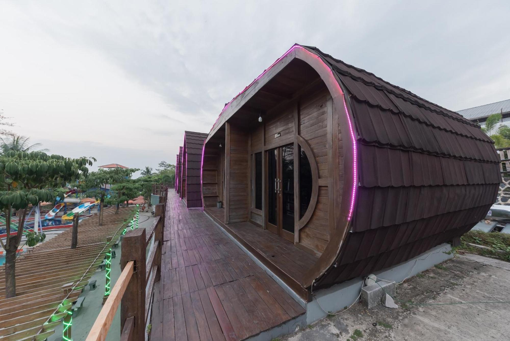 Urbanview Hotel Cianjur City Park By Reddoorz מראה חיצוני תמונה