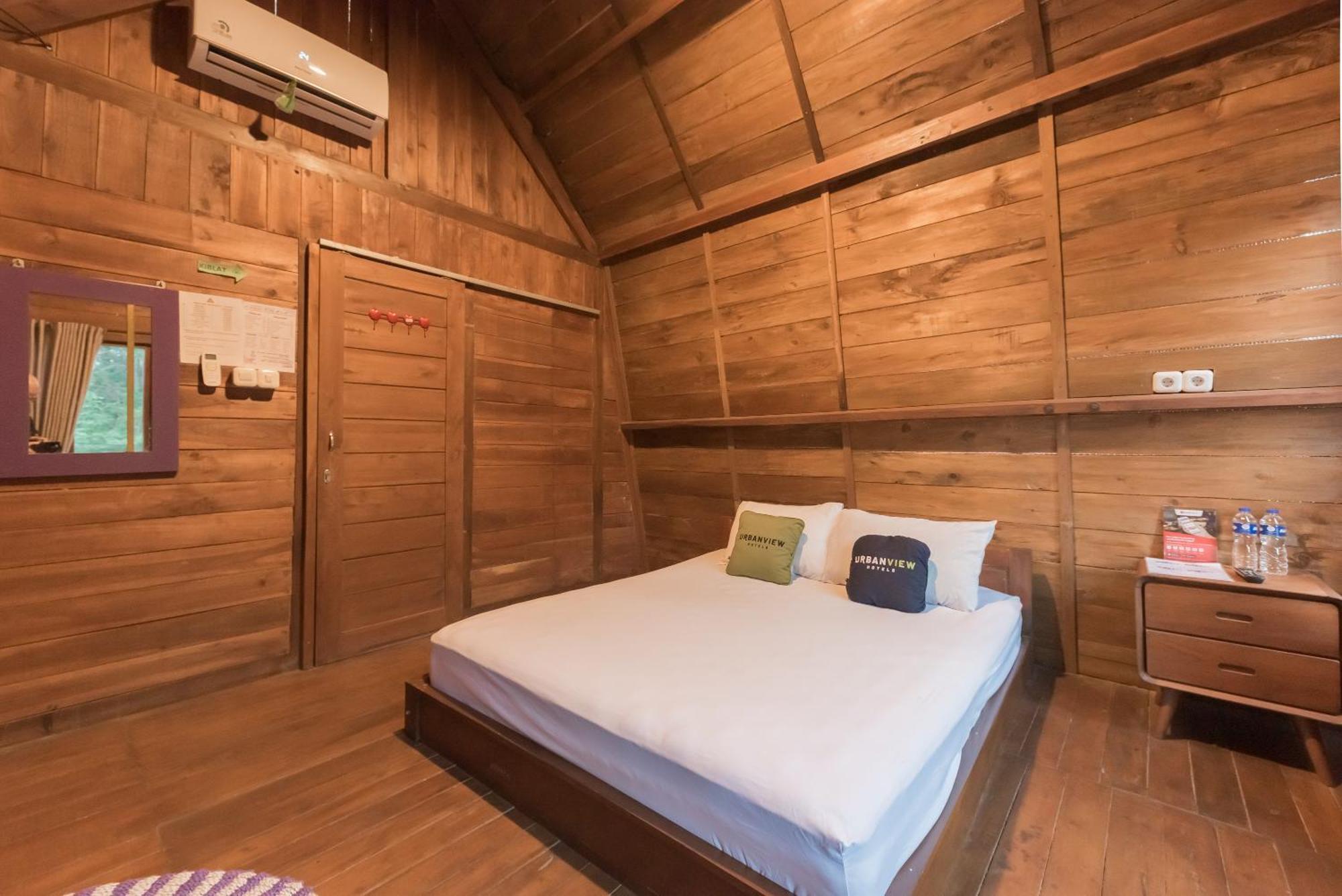 Urbanview Hotel Cianjur City Park By Reddoorz מראה חיצוני תמונה
